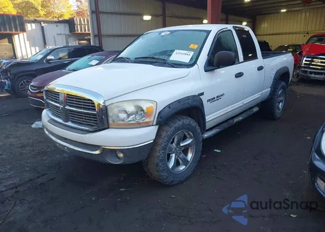2006 Dodge Ram 1500 Slt/Trx4 Off Road/Sport z USA, uszkodzony, nr VIN 1D7HU18256J114796